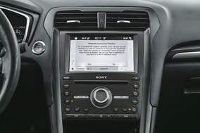 16-9845511-ford-fusion-2023-wall-of-fame-avant-coin-conducteur